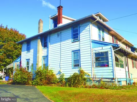 733 E Philadelphia Ave, Reading, PA 19607 photo 2