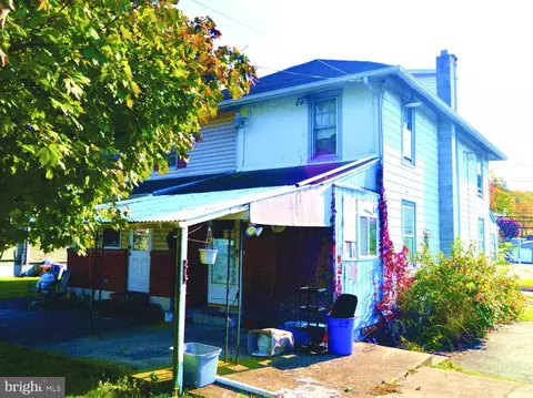 733 E Philadelphia Ave, Reading, PA 19607 photo 3