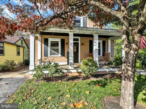 228 Pennwyn Pl, Shillington, PA 19607