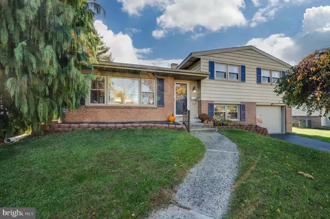 118 Octagon Ave, Sinking Spring, PA 19608