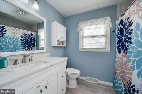 Bath - 118 Octagon Ave, Sinking Spring, PA 19608 photo 1 of 1