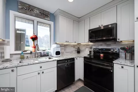 Kitchen - 118 Octagon Ave, Sinking Spring, PA 19608 photo 6 of 6