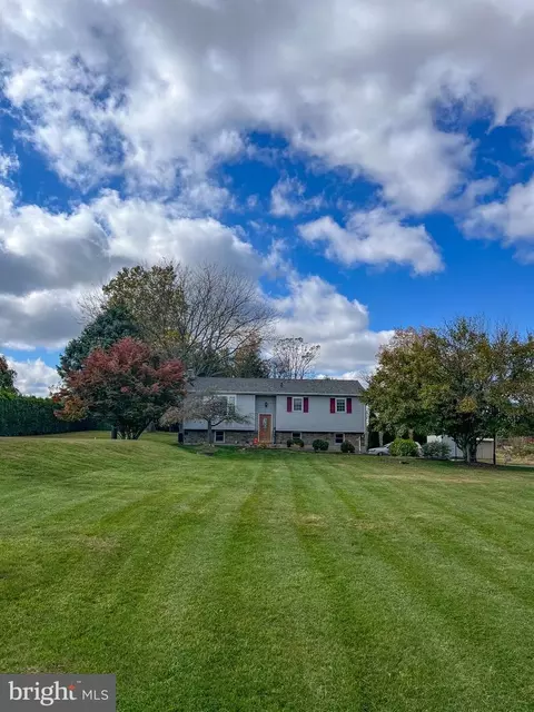 36 Deysher Rd, Fleetwood, PA 19522