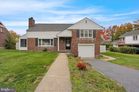 905 N 25th St, Reading, PA 19606