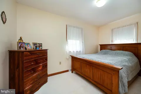 Bedroom - 1355 Liggett Ave, Reading, PA 19607 photo 7 of 9
