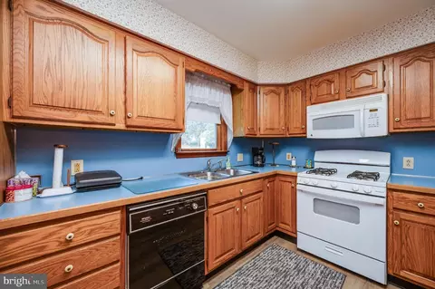 Kitchen - 1355 Liggett Ave, Reading, PA 19607 photo 4 of 7