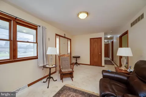 Entry Way - 1355 Liggett Ave, Reading, PA 19607 photo 3 of 3