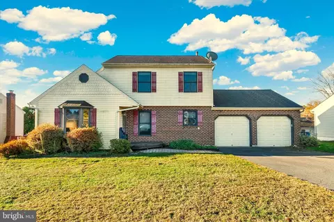 Exterior - 4690 Pheasant Run, Reading, PA 19606 photo 4 of 4