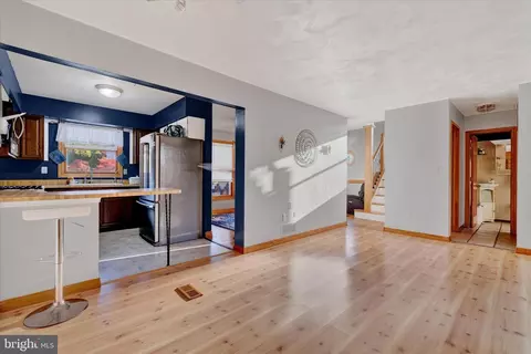 Entry Way - 4690 Pheasant Run, Reading, PA 19606 photo 2 of 4