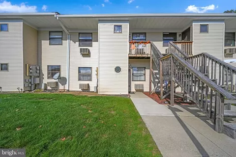1334 W Wyomissing Ct #Q, West Lawn, PA 19609