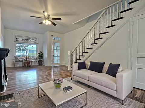 Living - 122 W Oley St, Reading, PA 19601 photo 7 of 15