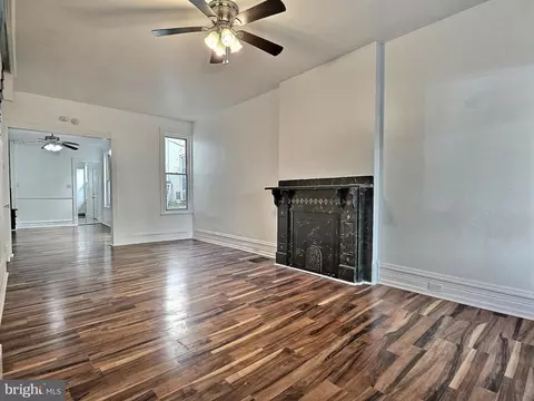 Living - 122 W Oley St, Reading, PA 19601 photo 4 of 15