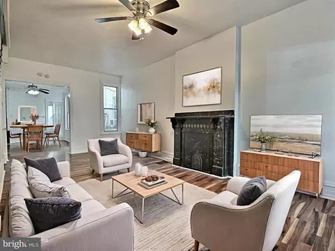 Living - 122 W Oley St, Reading, PA 19601 photo 5 of 15