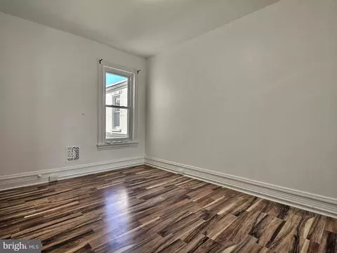 Bedroom - 122 W Oley St, Reading, PA 19601 photo 3 of 11