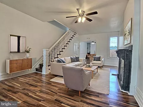 Living - 122 W Oley St, Reading, PA 19601 photo 3 of 15