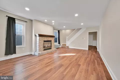 Living - 27 Pennsylvania Ave, Shillington, PA 19607 photo 3 of 4