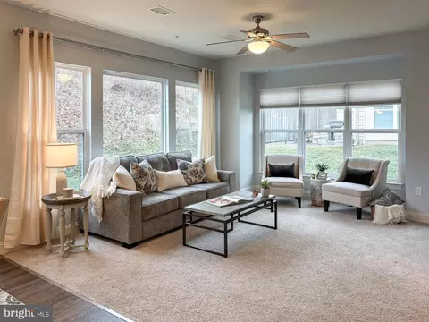 44 Wexford Ct, Morgantown, PA 19543