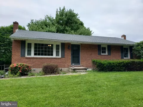 474 Ontelaunee Dr, Shoemakersville, PA 19555