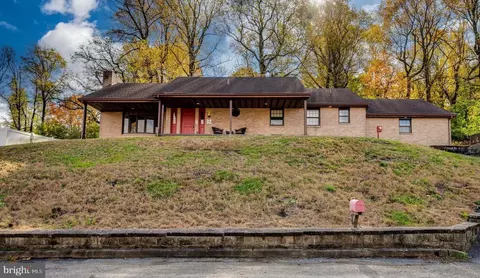 15 Bare Ave, Shillington, PA 19607