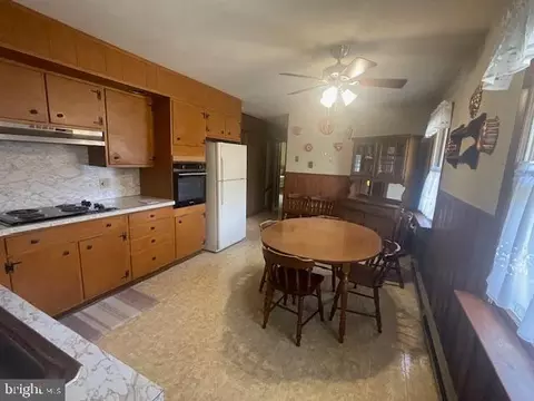 Kitchen - 91 Dogwood Ln, Reading, PA 19607 photo 1 of 2