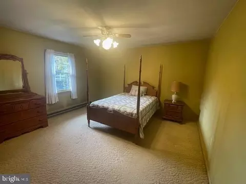 Bedroom - 91 Dogwood Ln, Reading, PA 19607 photo 1 of 12