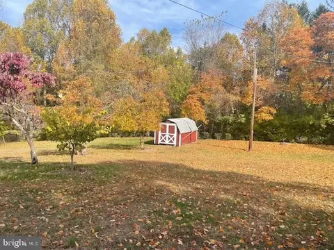 Exterior - 91 Dogwood Ln, Reading, PA 19607 photo 6 of 7