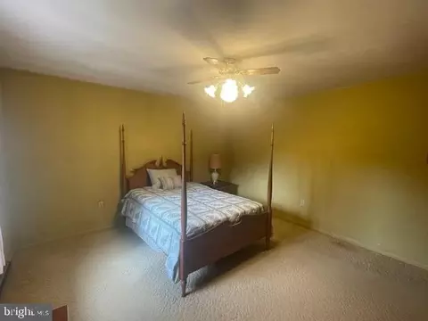 Bedroom - 91 Dogwood Ln, Reading, PA 19607 photo 2 of 12