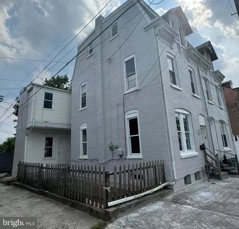 532 Windsor St, Reading, PA 19601 photo 1