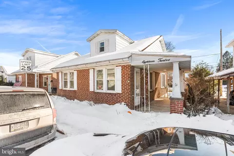 1812 Portland Ave, West Lawn, PA 19609