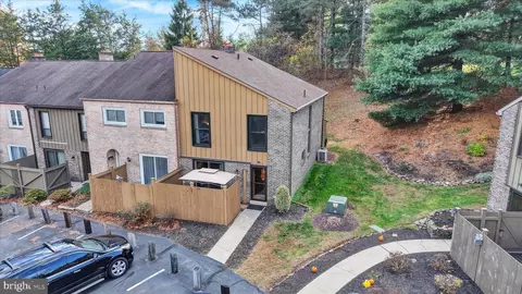 57 Wood Cir, Reading, PA 19607