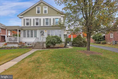 21 Woodland Rd, Reading, PA 19610