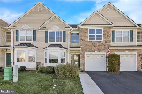 124 Village Dr, Blandon, PA 19510