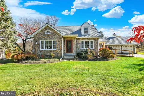 59 Henry Rd, Fleetwood, PA 19522