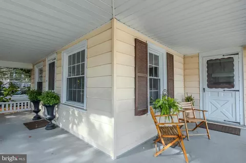 Exterior - 13 E Summit St, Mohnton, PA 19540 photo 5 of 5