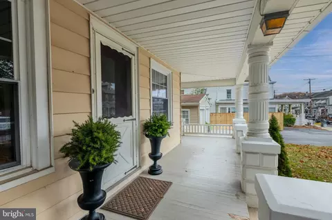 Exterior - 13 E Summit St, Mohnton, PA 19540 photo 3 of 5