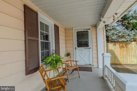 Exterior - 13 E Summit St, Mohnton, PA 19540 photo 4 of 5
