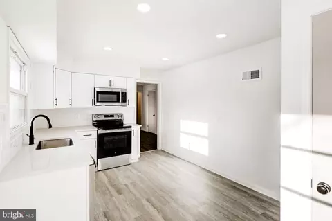 Entry Way - 163 Thomas Pl, Reading, PA 19608 photo 1 of 3