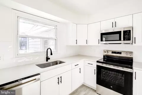 Kitchen - 163 Thomas Pl, Reading, PA 19608 photo 1 of 2