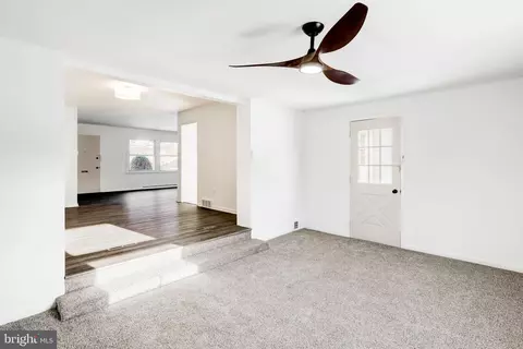 Living - 163 Thomas Pl, Reading, PA 19608 photo 8 of 8