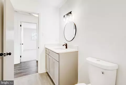 Bath - 163 Thomas Pl, Reading, PA 19608 photo 4 of 4