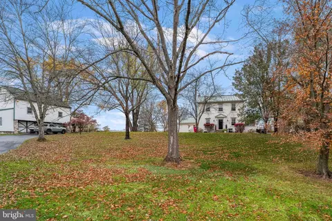 100 Pineland Rd, Birdsboro, PA 19508
