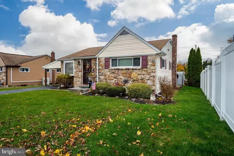 513 Frontier Ave, Reading, PA 19601 photo 4