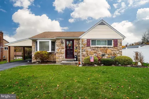 513 Frontier Ave, Reading, PA 19601