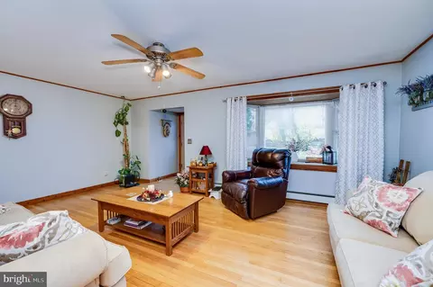 513 Frontier Ave, Reading, PA 19601 photo 12