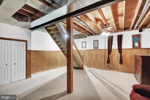 Entry Way - 1189 Cedar Top Rd, Reading, PA 19607 photo 5 of 5