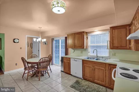 Kitchen - 1189 Cedar Top Rd, Reading, PA 19607 photo 1 of 3
