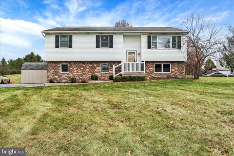116 Sonday Dr, Bernville, PA 19506