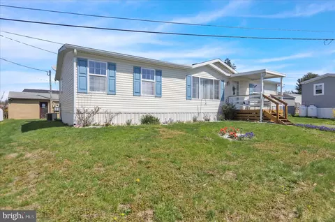 39 Keystone Rd, Reading, PA 19606 photo 2