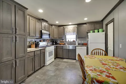 38 Keystone Rd, Reading, PA 19606 photo 12
