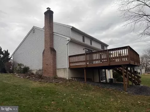 Exterior - 3101 Daniel Dr, Reading, PA 19608 photo 4 of 6